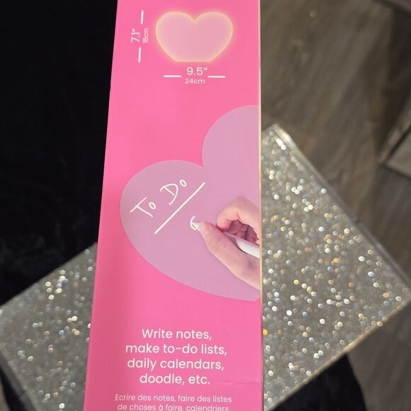 LumiHeart RGB LED Message Board & Erasable Marker - Picture 6 of 7